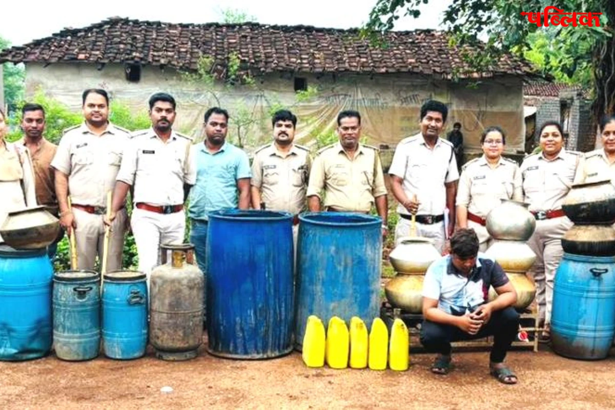 900 kg jaggery fermenting material seized
