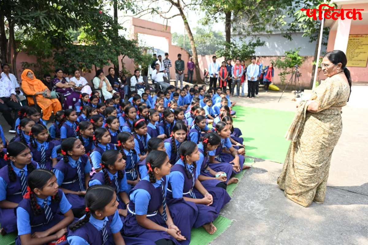 IGKV students street play